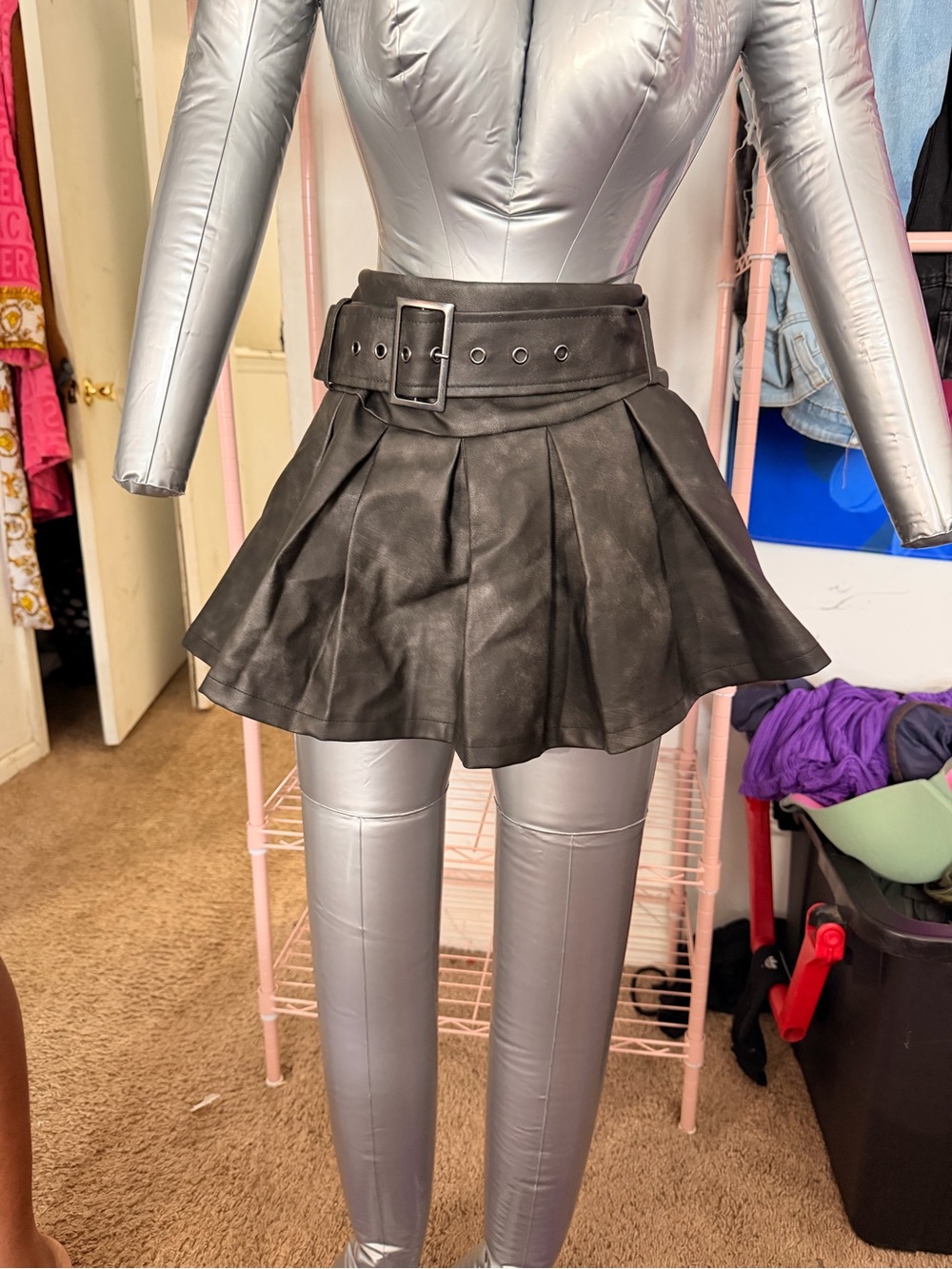 High-Waist Black Pleated Mini Skirt with Belt